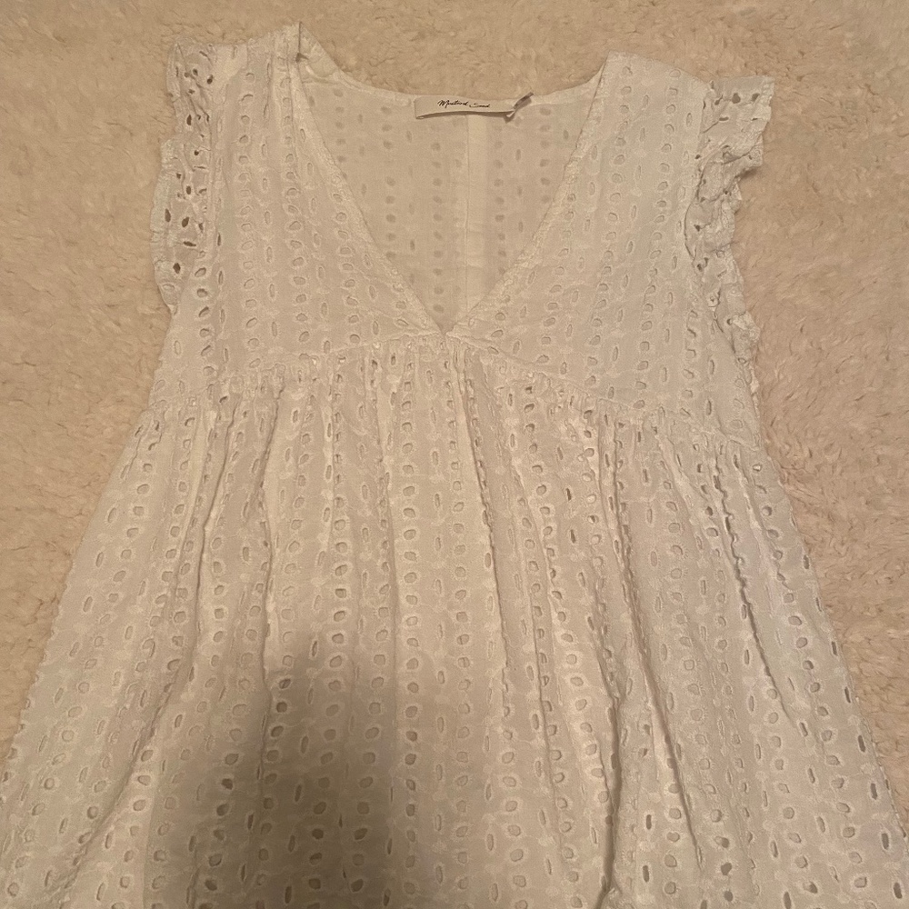 White eyelet top size small